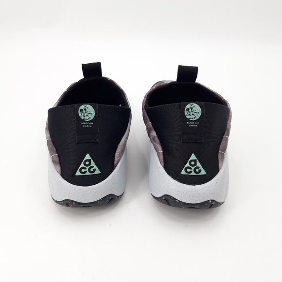 Nike | ACG Moc 3.5 SE Special Edition Pure Platinum Shoes in Black, Green Glow - Picture 4 of 8